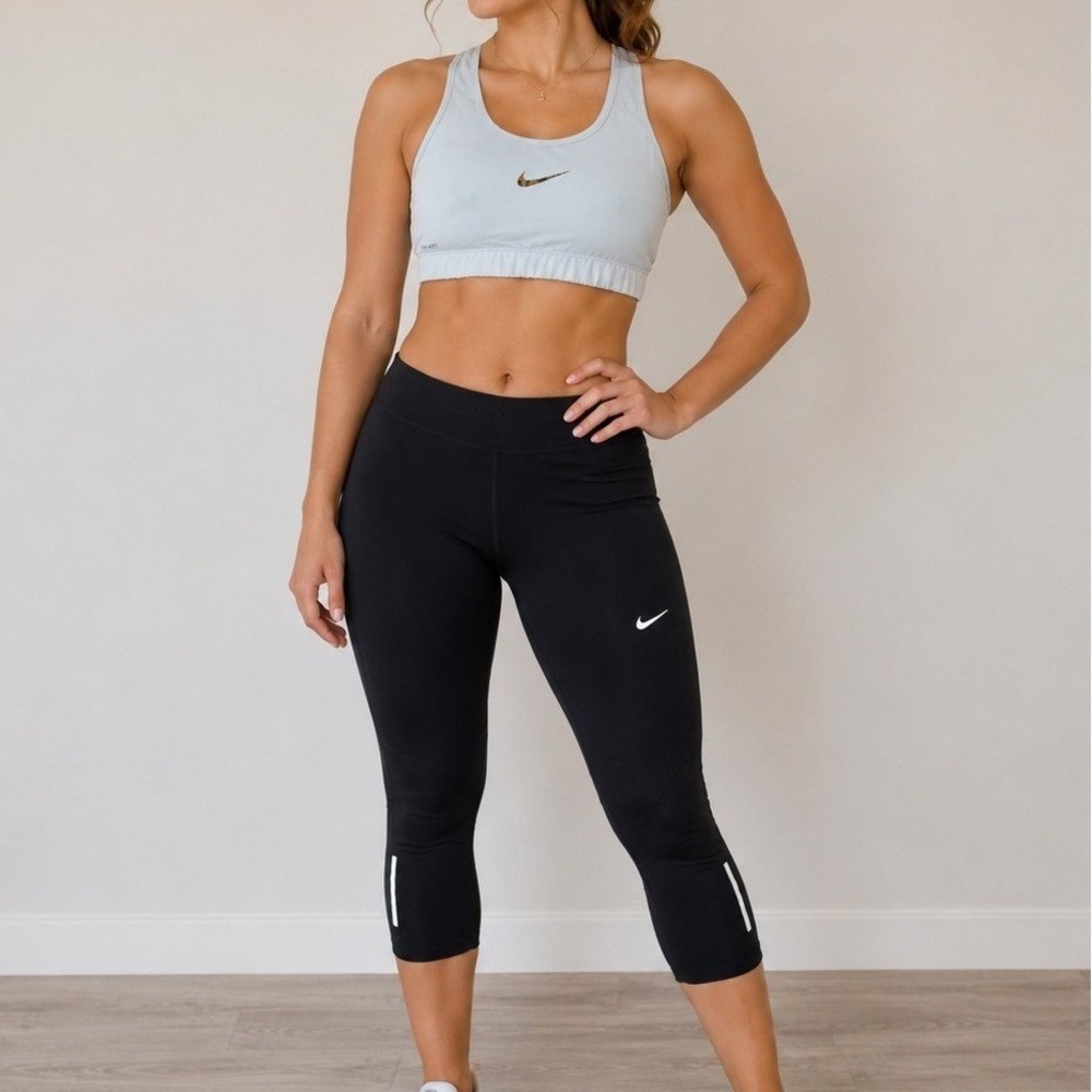 Nike Outfit Pro Womens Dri-FIT Sports Bra Cropped Leggings Set Gym size Medium‎
